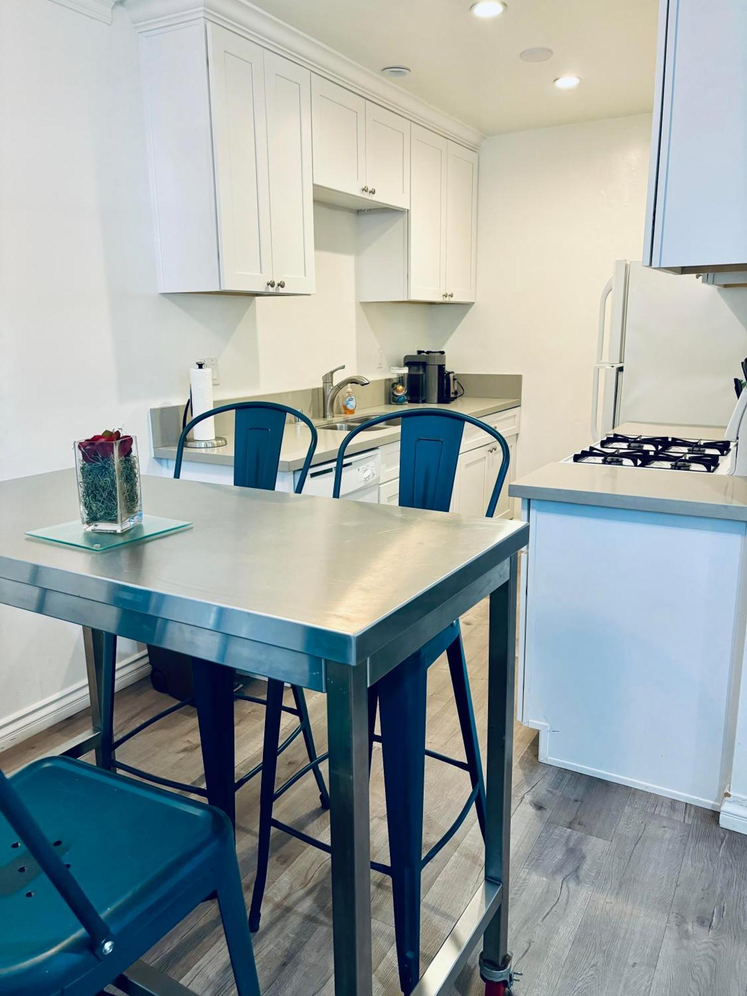Century City Condo By Westfields 로스앤젤레스 외부 사진